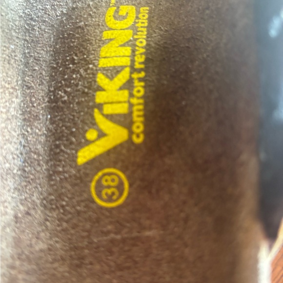 Women’s Viking Adjustable Sandals - Size 38 (7.5 - 8) - Picture 3 of 6